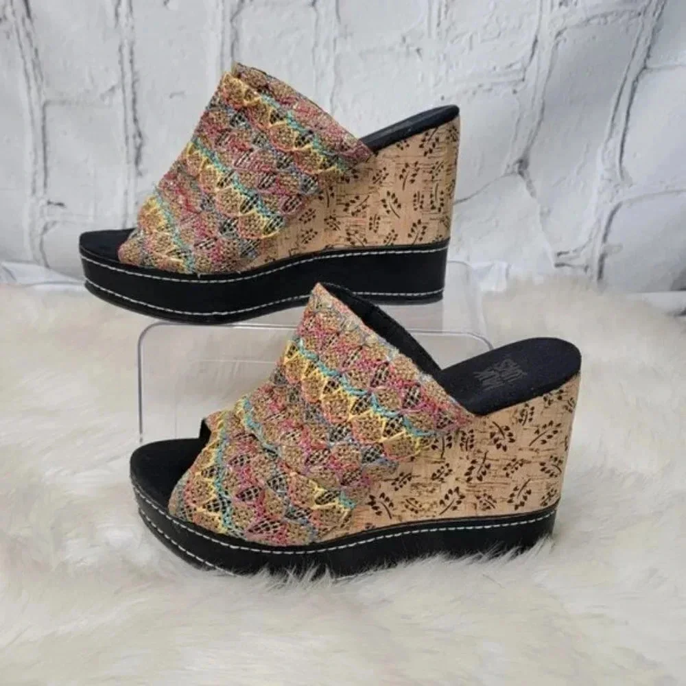 Muk Luks Womens Payton‎ Platform Wedge Sandal Boho Slip On Woven Peep Toe Sz 10